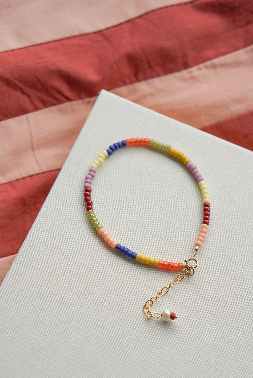 Maya - bracelet made of glass beads - autumn bliss