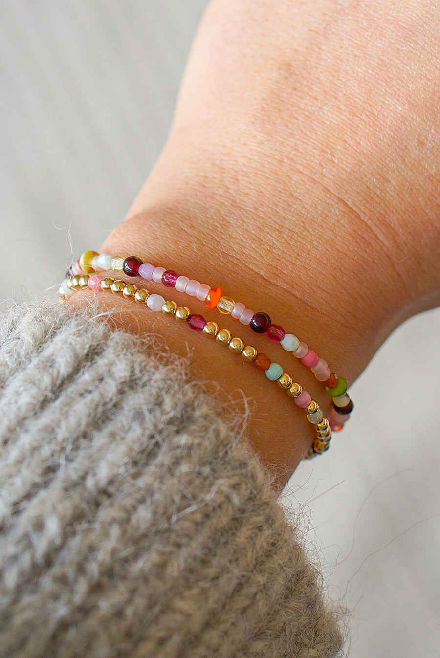 Gold Bubbles Confetti Ring