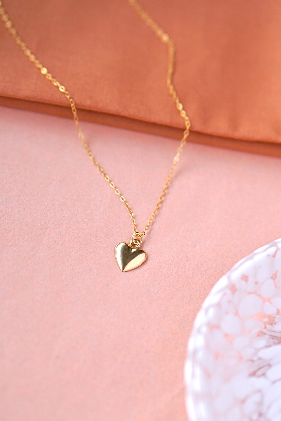 Fine necklace with pendant - golden heart (Winter edition)