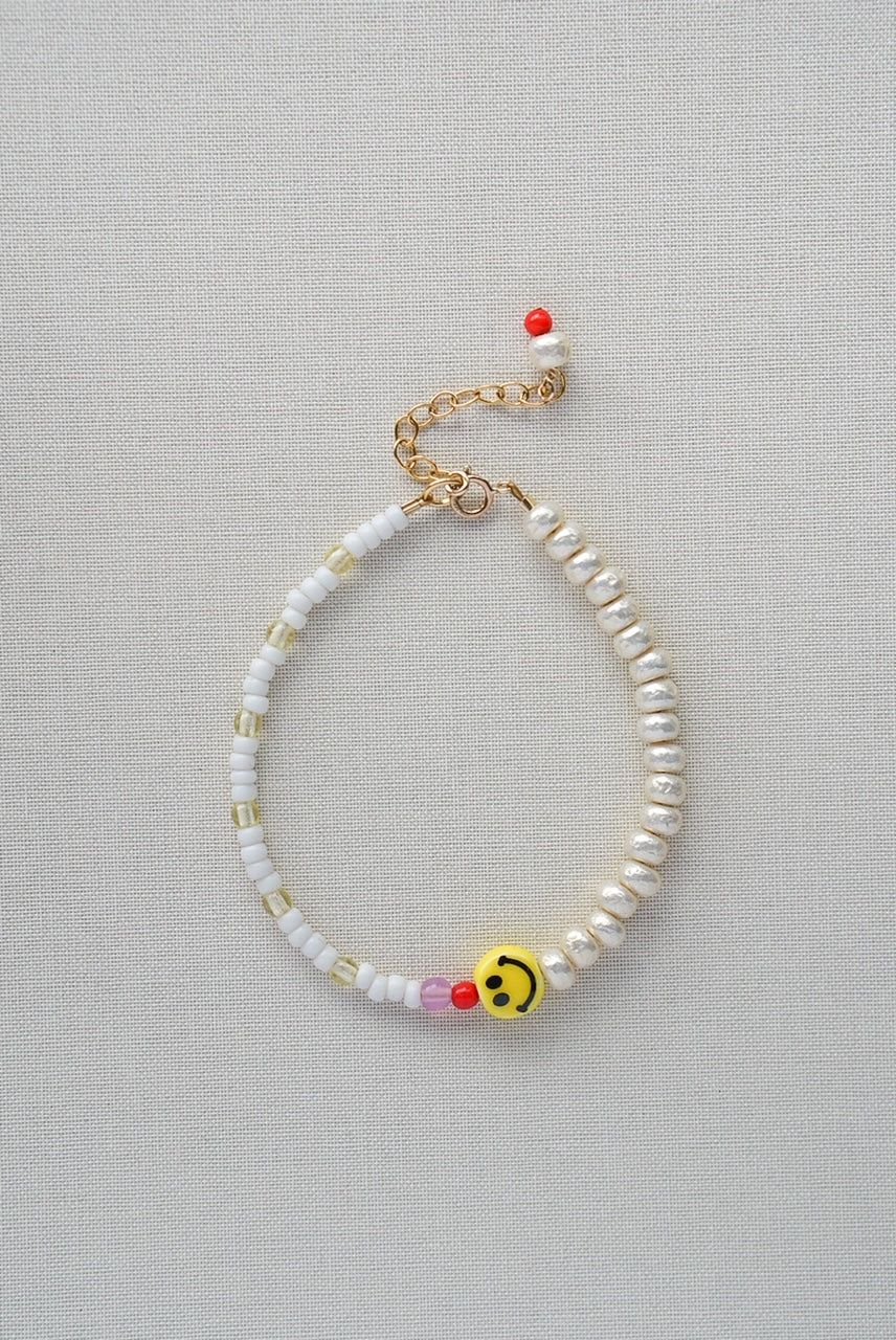 Happy - bracelet made of glass beads