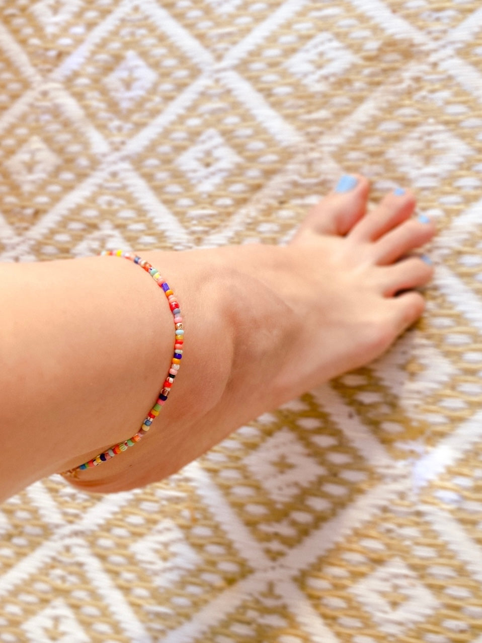 MONDO - Bracelet made of colored glass beads