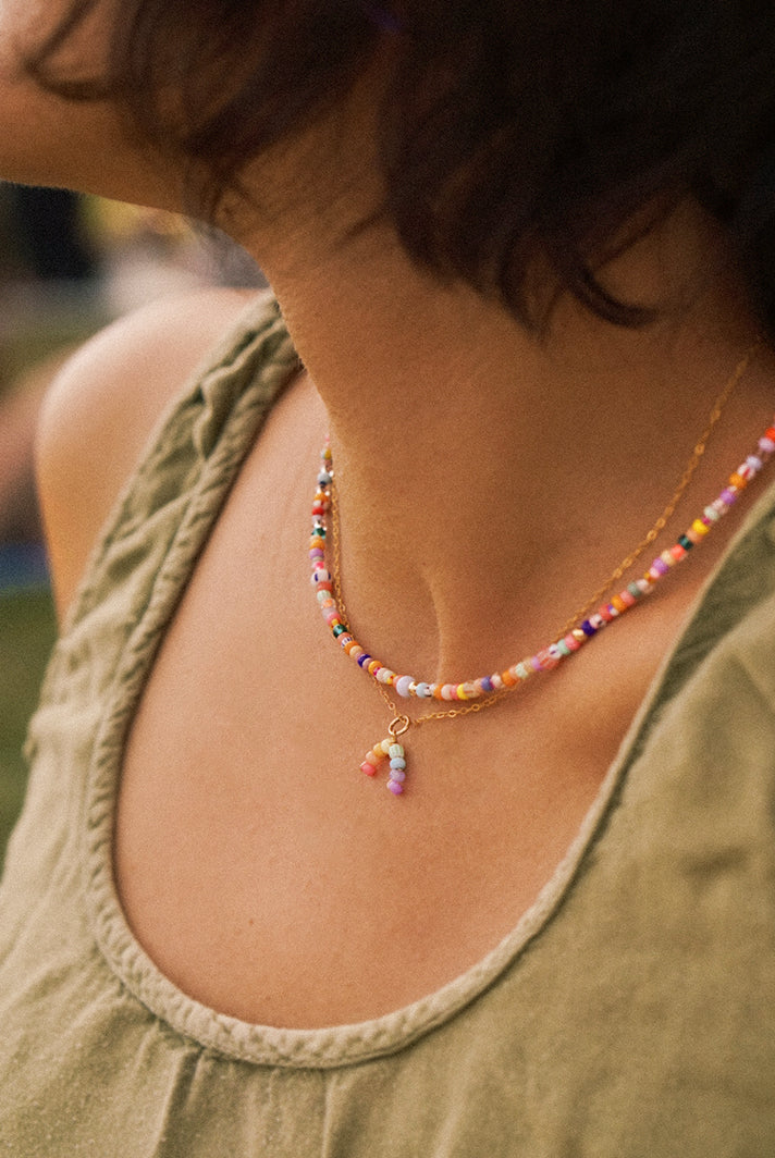 MONDO - short necklace made of glass beads